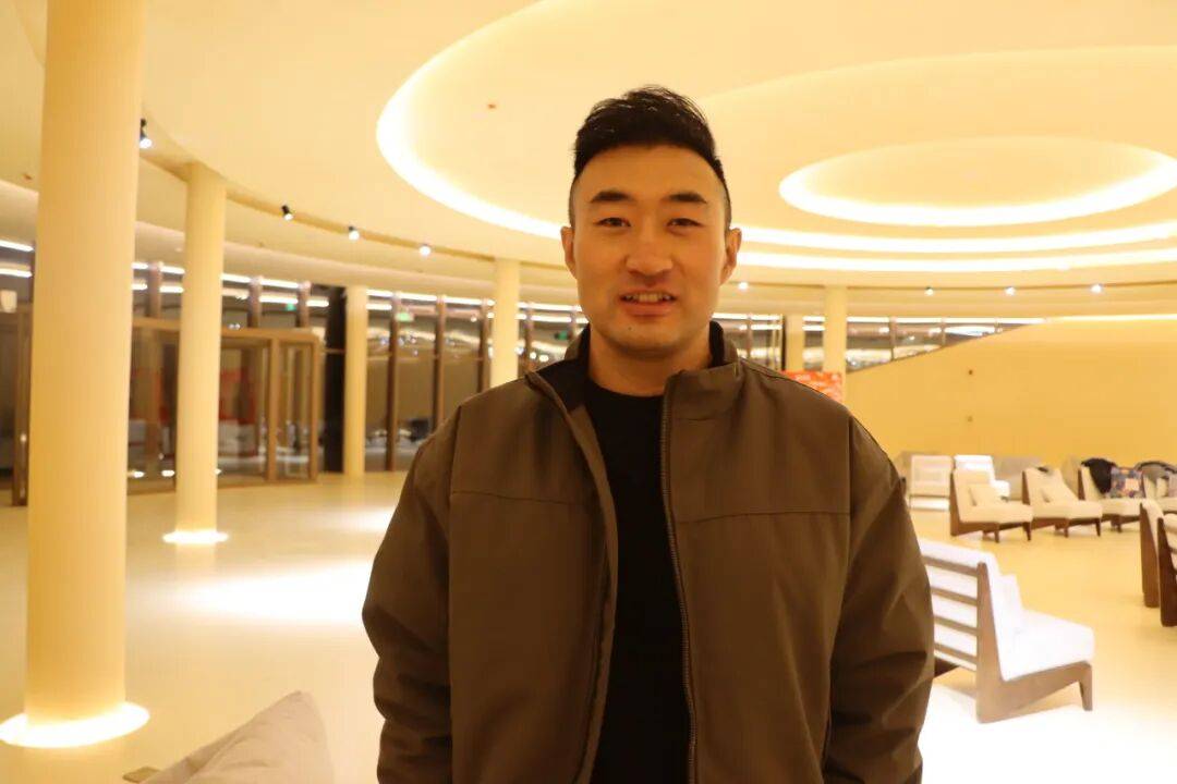 正式迎客 开启火山雪地观星露营会澳门新葡京网站锡林浩特火山里酒店(图1)