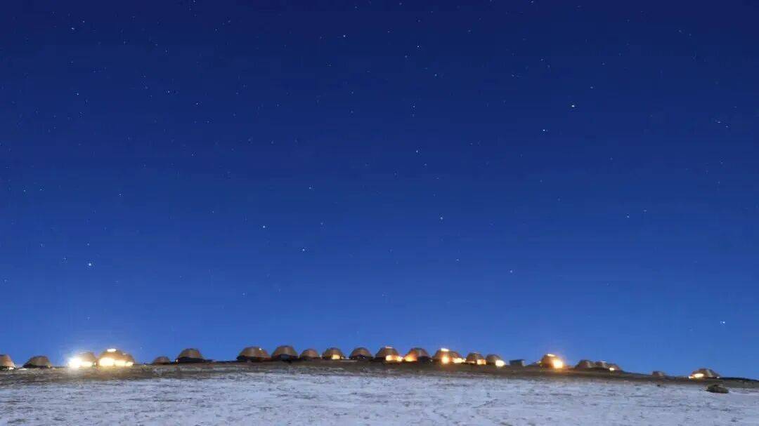 正式迎客 开启火山雪地观星露营会澳门新葡京网站锡林浩特火山里酒店(图3)